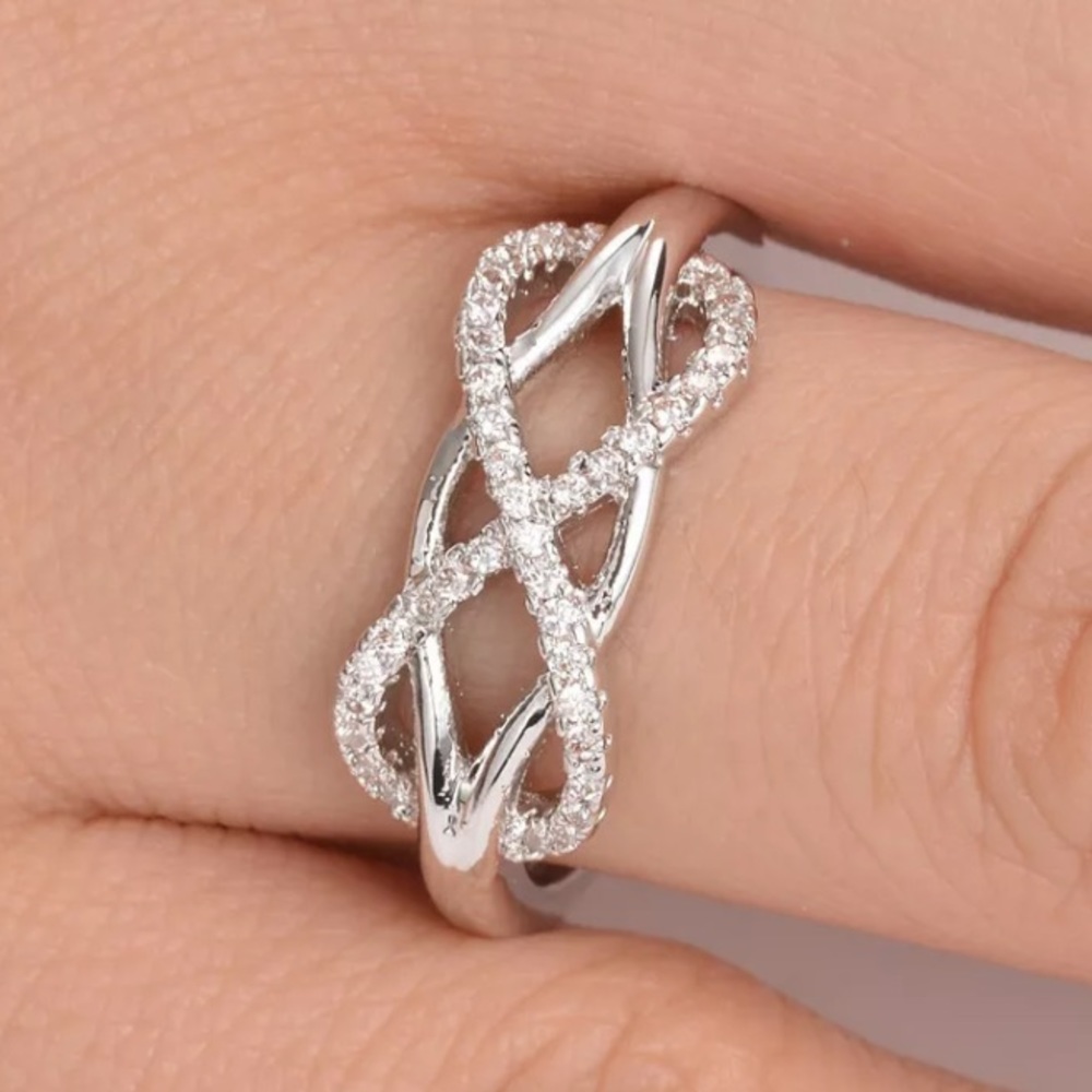 Sterling silver diamond infinity ring - Picture 4 of 4